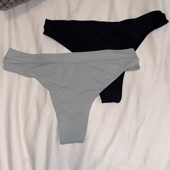 Dynamite thongs - Picture 1 of 4